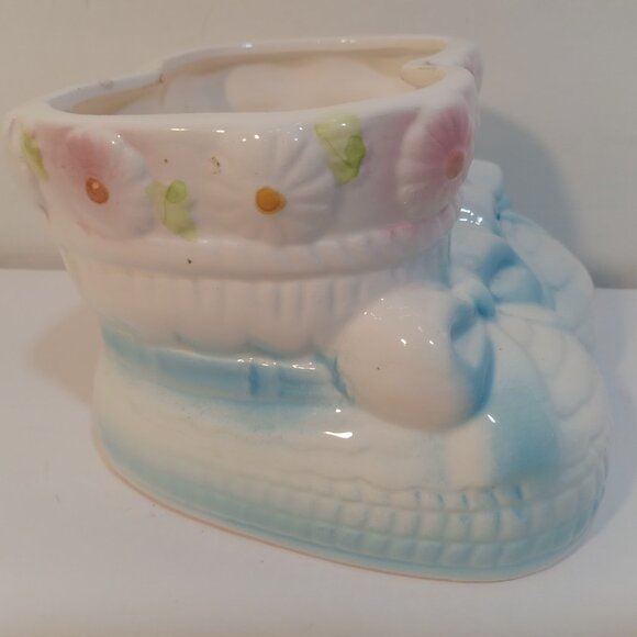 G W Ceramic Planter Baby Boots Booties White Blue Pink Baby Shower T7974 - Picture 6 of 10